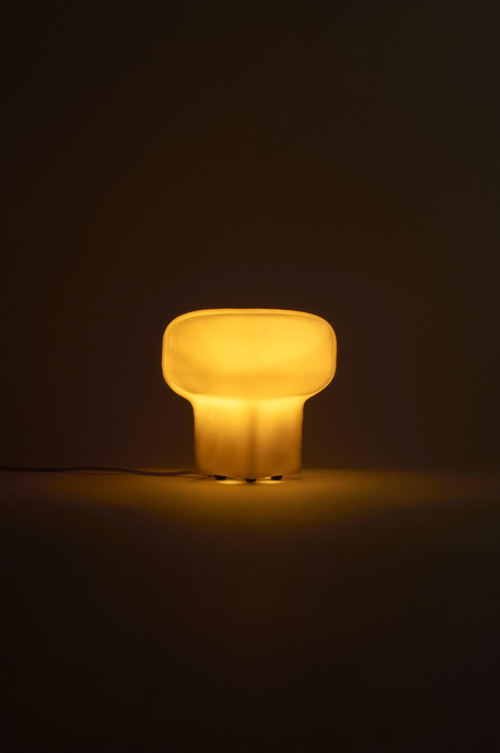 SMALL TABLE LAMP